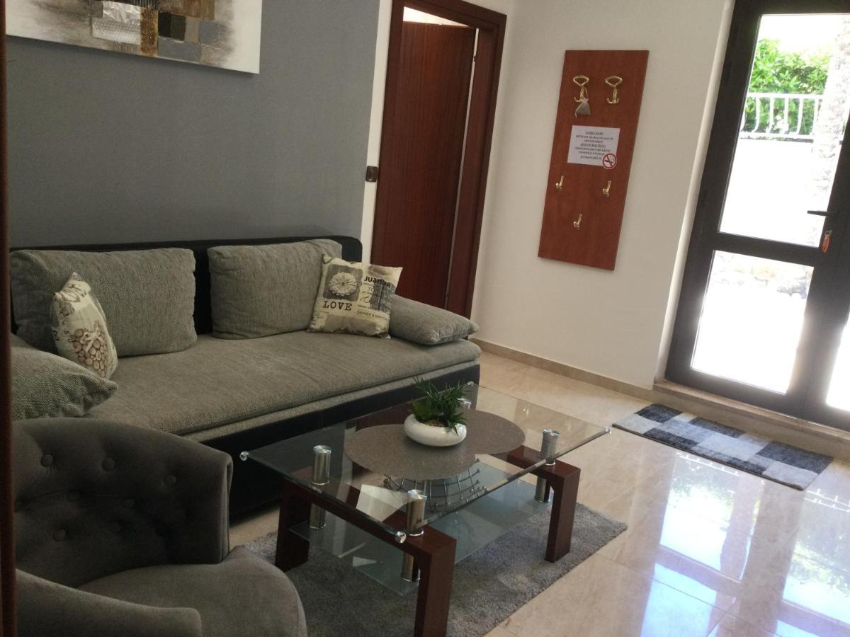 Villa Maja Njivice Bagian luar foto